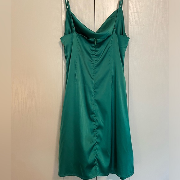 Sans Souci Green Cowl Neck Slip Dress, Size Medium - Picture 2 of 5